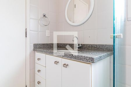 Casa de condomínio à venda com 80m², 2 quartos e 2 vagasBanheiro social