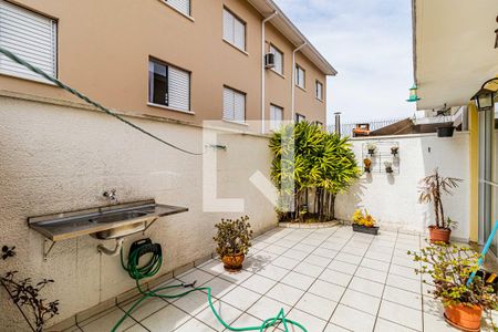 Casa de condomínio à venda com 80m², 2 quartos e 2 vagasQuintal