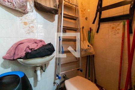 Banheiro de serviço de apartamento à venda com 3 quartos, 115m² em Vila Guarani (z Sul), São Paulo