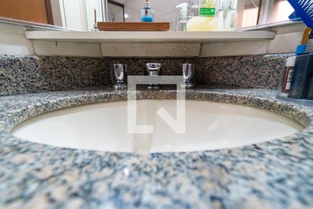Apartamento à venda com 115m², 3 quartos e 2 vagasBanheiro da Suíte Detalhe