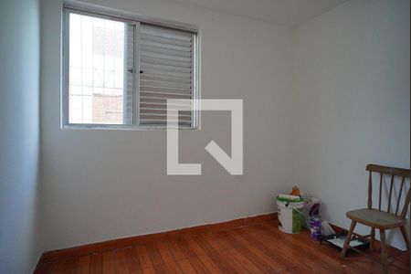 Quarto  1 de apartamento para alugar com 2 quartos, 40m² em Rubem Berta, Porto Alegre