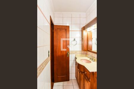 Casa à venda com 200m², 3 quartos e 3 vagasBanheiro