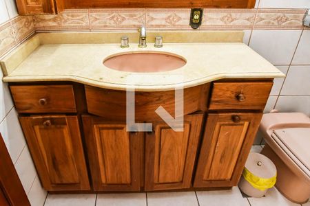 Casa à venda com 200m², 3 quartos e 3 vagasBanheiro