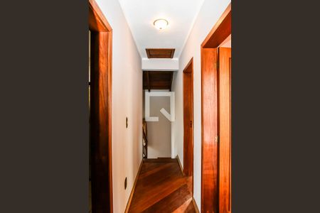 Casa à venda com 200m², 3 quartos e 3 vagasCorredor