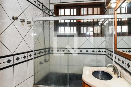 Casa à venda com 200m², 3 quartos e 3 vagasBanheiro da Suíte