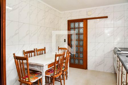 Casa à venda com 200m², 3 quartos e 3 vagasCozinha