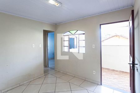 Sala  de apartamento para alugar com 3 quartos, 70m² em Maria Helena, Belo Horizonte