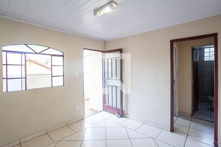 Sala  de apartamento para alugar com 3 quartos, 70m² em Maria Helena, Belo Horizonte