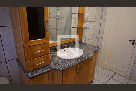 Casa à venda com 300m², 3 quartos e 2 vagasBanheiro 1