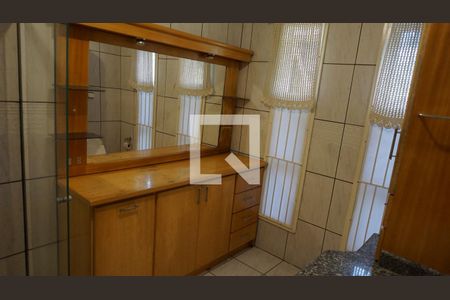 Casa à venda com 300m², 3 quartos e 2 vagasBanheiro 1