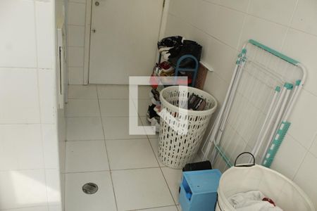 Apartamento à venda com 128m², 4 quartos e 2 vagasDetalhe da área de serviço