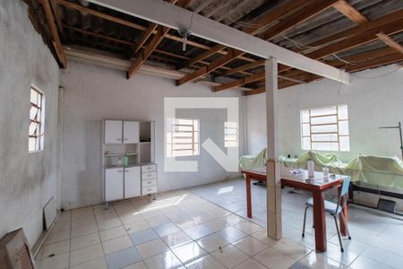 Casa à venda com 12m², 2 quartos e 1 vagaGaragem