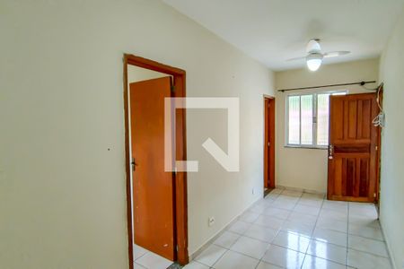 sala de apartamento para alugar com 2 quartos, 50m² em Taquara, Rio de Janeiro