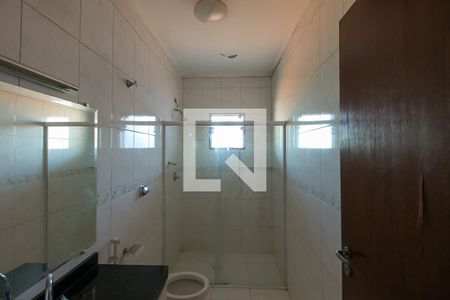 Casa à venda com 249m², 2 quartos e 1 vagaBanheiro 1