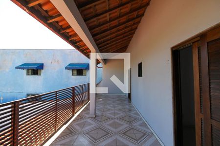 Casa à venda com 249m², 2 quartos e 1 vagaVaranda