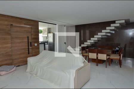 Sala de casa de condomínio à venda com 3 quartos, 240m² em Camorim, Rio de Janeiro