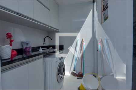 Casa de condomínio à venda com 240m², 3 quartos e 2 vagasÁrea de Serviço