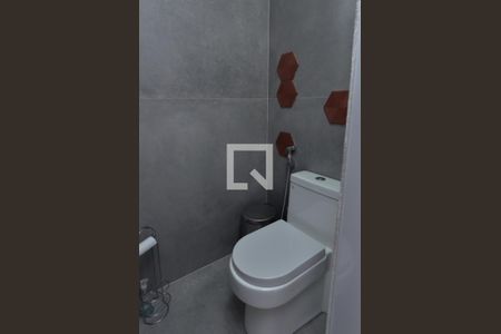 Casa de condomínio à venda com 240m², 3 quartos e 2 vagasLavabo 2