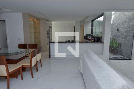 Sala de casa de condomínio para alugar com 3 quartos, 240m² em Camorim, Rio de Janeiro