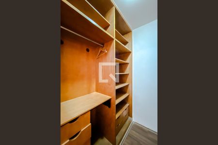 Casa à venda com 110m², 2 quartos e 2 vagasQuarto 2 - Armários