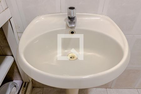 Casa à venda com 110m², 2 quartos e 2 vagasBanheiro