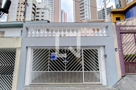 Casa à venda com 110m², 2 quartos e 2 vagasFachada