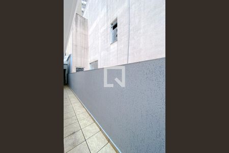 Casa à venda com 110m², 2 quartos e 2 vagasCorredor