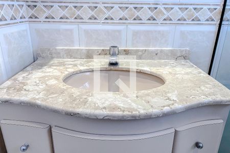 Casa à venda com 110m², 2 quartos e 2 vagasBanheiro da Suíte