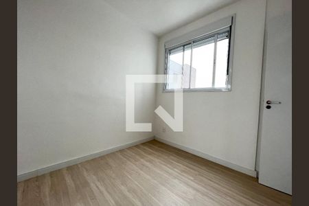 Quarto 1 de apartamento para alugar com 2 quartos, 34m² em Vila Mira, São Paulo