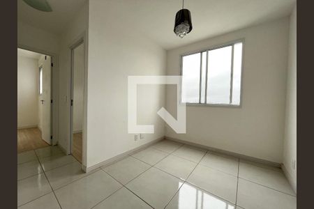 Sala de apartamento para alugar com 2 quartos, 34m² em Vila Mira, São Paulo
