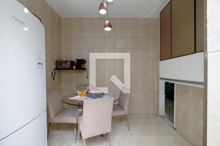 Casa à venda com 230m², 4 quartos e 6 vagasCopa