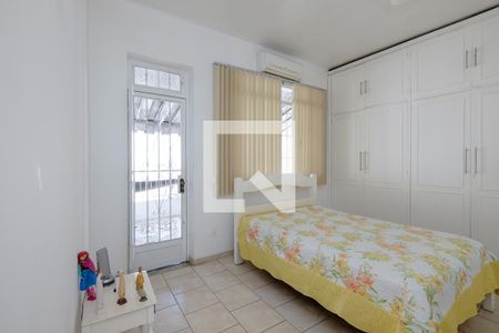 Suíte de casa à venda com 4 quartos, 230m² em Tijuca, Rio de Janeiro