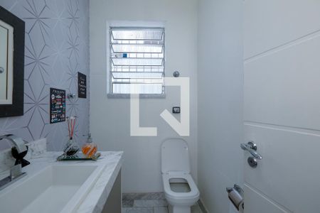 Casa à venda com 230m², 4 quartos e 6 vagasLavabo