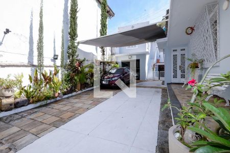 Casa à venda com 230m², 4 quartos e 6 vagasGaragem