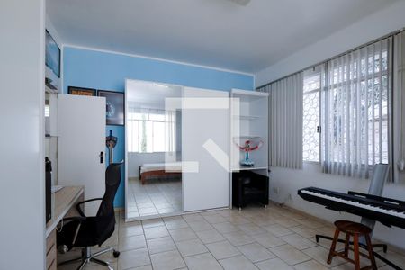 Casa à venda com 230m², 4 quartos e 6 vagasQuarto 2