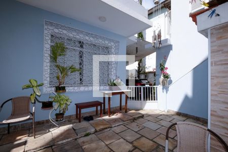 Casa à venda com 230m², 4 quartos e 6 vagasQuintal