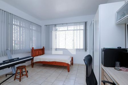 Casa à venda com 230m², 4 quartos e 6 vagasQuarto 2