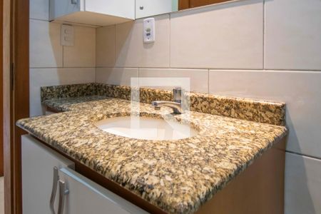 Apartamento para alugar com 75m², 2 quartos e 1 vagaBanheiro Corredor