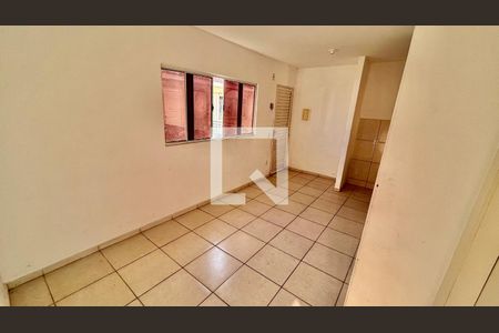 Sala  de apartamento para alugar com 2 quartos, 40m² em Maria Regina, Alvorada
