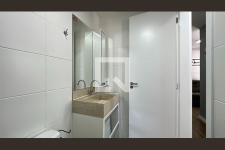 Apartamento para alugar com 46m², 2 quartos e 1 vaga Apartamento para alugar com 46m², 2 quartos e 1 vagaBanheiro