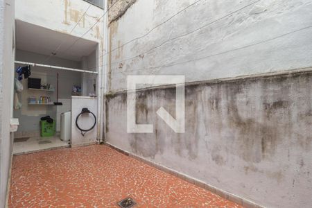 Casa à venda com 150m², 4 quartos e 1 vaga Casa à venda com 150m², 4 quartos e 1 vagaQuintal