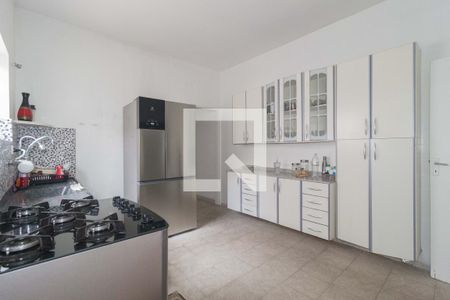 Casa à venda com 150m², 4 quartos e 1 vaga Casa à venda com 150m², 4 quartos e 1 vagaCozinha