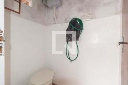 Casa à venda com 150m², 4 quartos e 1 vaga Casa à venda com 150m², 4 quartos e 1 vagaBanheiro - Quintal