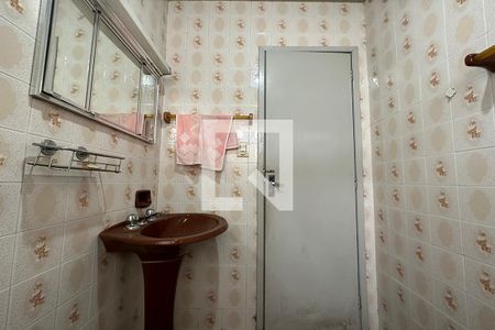 Casa à venda com 240m², 2 quartos e 1 vagaBanheiro