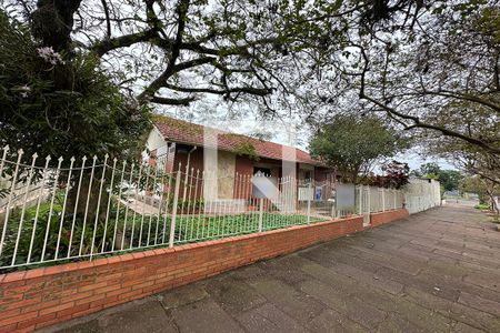 Casa à venda com 240m², 2 quartos e 1 vagaFachada