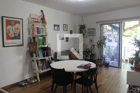 Sala de apartamento para alugar com 1 quarto, 62m² em Humaitá, Rio de Janeiro