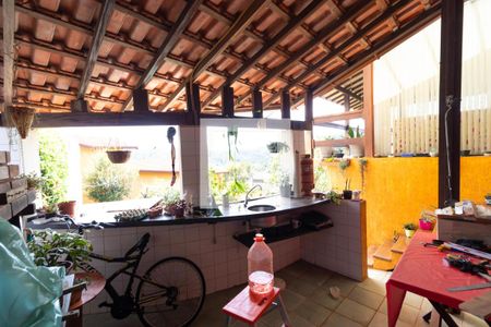 Casa de condomínio à venda com 270m², 3 quartos e 2 vagas Casa de condomínio à venda com 270m², 3 quartos e 2 vagasChurrasqueira