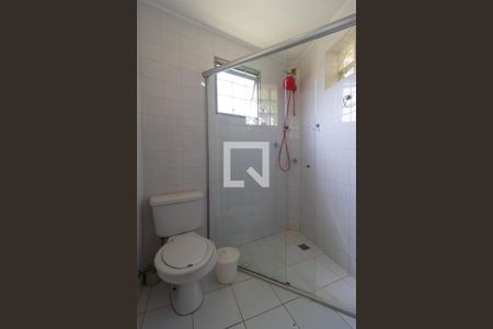 Casa de condomínio à venda com 270m², 3 quartos e 2 vagas Casa de condomínio à venda com 270m², 3 quartos e 2 vagasBanheiro da Suíte 01