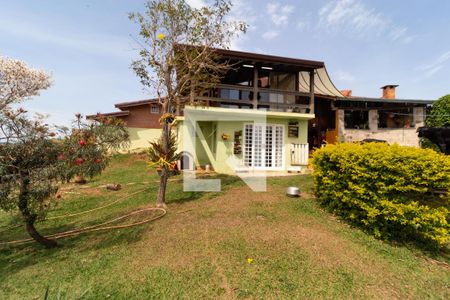 Casa de condomínio à venda com 270m², 3 quartos e 2 vagas Casa de condomínio à venda com 270m², 3 quartos e 2 vagasQuintal