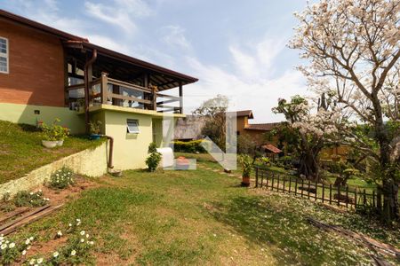 Casa de condomínio à venda com 270m², 3 quartos e 2 vagas Casa de condomínio à venda com 270m², 3 quartos e 2 vagasQuintal